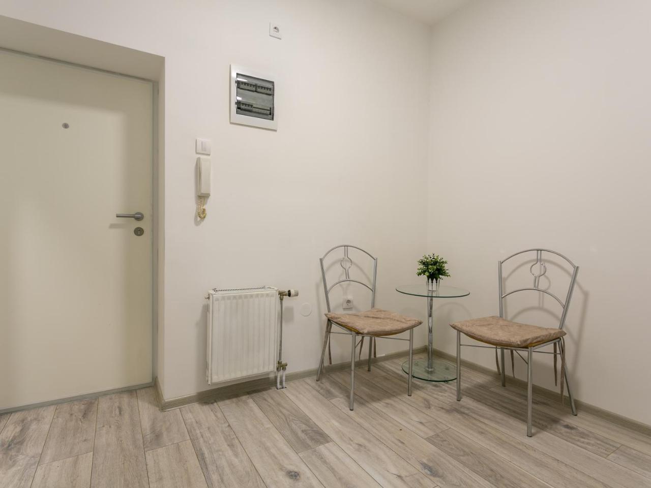 Belgrade Renting Down Apartment Bagian luar foto