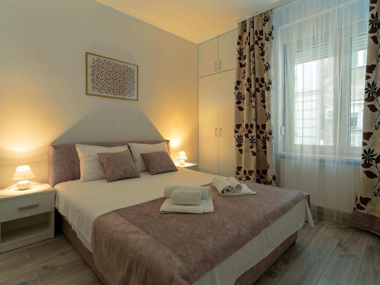 Belgrade Renting Down Apartment Bagian luar foto